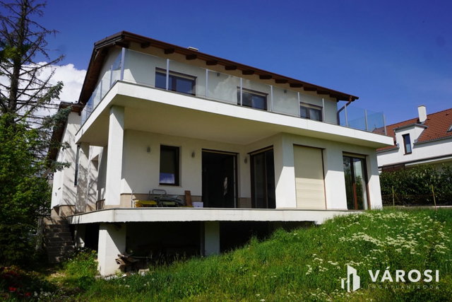 Eladó családi ház, Nagykovácsiban 220 M Ft, 6 szobás
