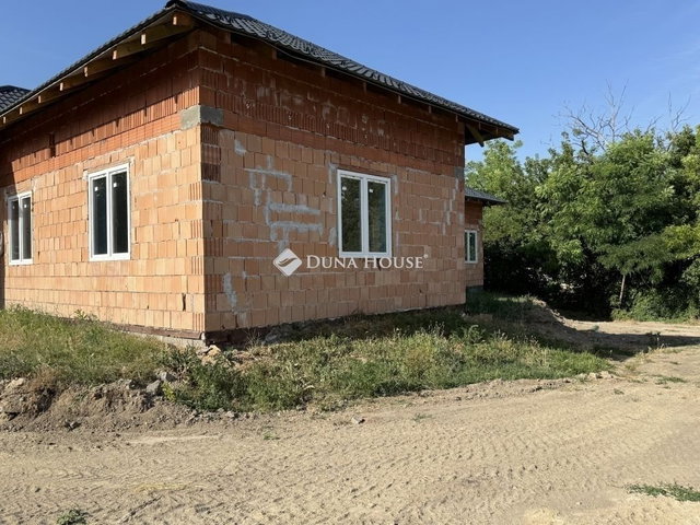 Eladó családi ház, Maglódon 69 M Ft, 2 szobás