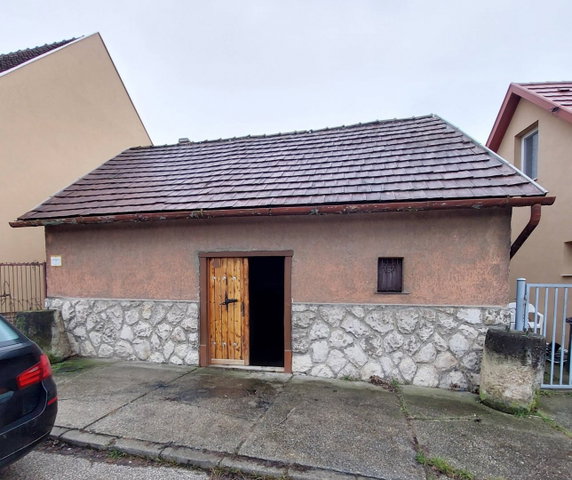 Eladó családi ház, Dorogon 19.9 M Ft, 1 szobás