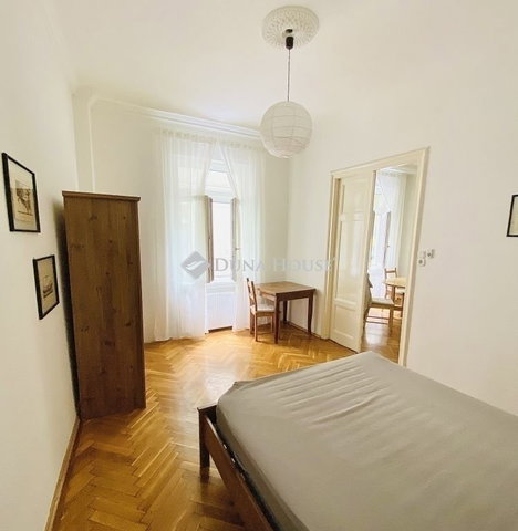 Eladó téglalakás, Budapesten, V. kerületben 117 M Ft, 3 szobás