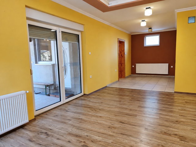 Eladó családi ház, Tolnán, Petőfi utcában 66.5 M Ft, 4 szobás
