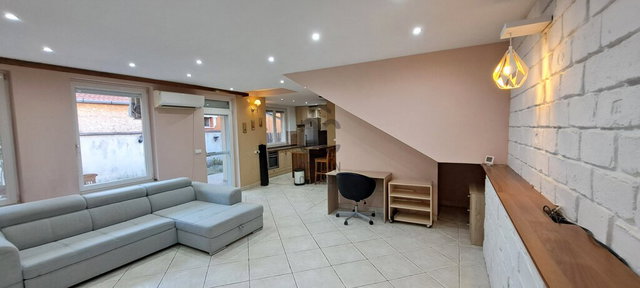Eladó családi ház, Fóton 130.99 M Ft, 5 szobás
