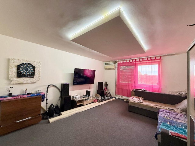Eladó családi ház, Nyíregyházán 43.9 M Ft, 3 szobás