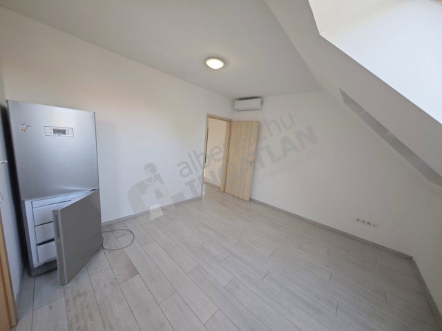 Kiadó téglalakás, albérlet, Érden, Sárd utcában 150 E Ft / hó
