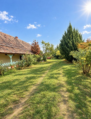 Eladó családi ház, Karádon 42 M Ft, 2 szobás