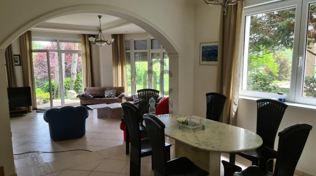 4 bed · 160m² · 249.900.000 ft