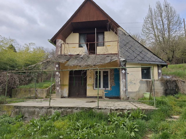 Eladó nyaraló, Kaposváron, Keskeny utcában 4.5 M Ft, 2 szobás
