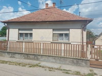 Eladó családi ház, Izsákon 32.5 M Ft, 2 szobás