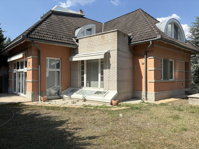 Eladó családi ház, Szentendrén 239 M Ft, 5+2 szobás