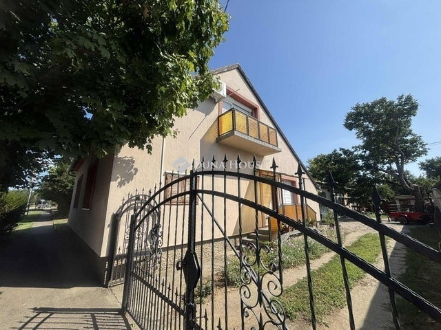 Eladó családi ház, Görcsönyben 59 M Ft, 4 szobás