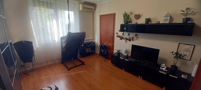 Eladó téglalakás, Győrött 44 M Ft, 2 szobás