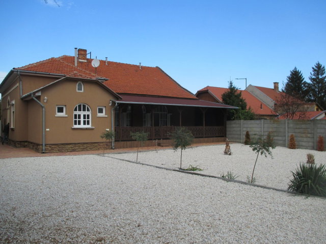 Eladó családi ház, Békéscsabán 74.99 M Ft, 4 szobás