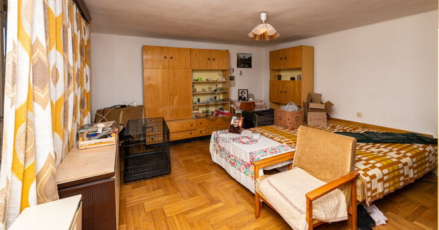 Eladó családi ház, Nagykovácsiban 77.9 M Ft, 2 szobás