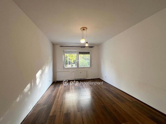 Eladó téglalakás, Budapesten, IX. kerületben 44.9 M Ft, 1 szobás