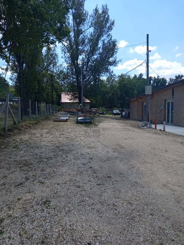 Eladó családi ház, Tatabányán 24.99 M Ft, 3 szobás