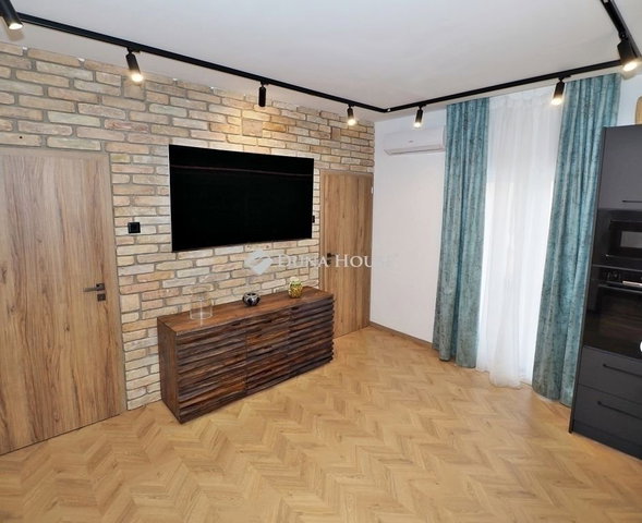 Eladó családi ház, Budapesten, IV. kerületben 92.9 M Ft