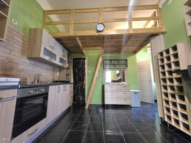 Eladó téglalakás, Budapesten, VIII. kerületben 43.9 M Ft