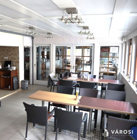 Eladó üzlethelyiség, Siófokon 84.9 M Ft, 3 szobás
