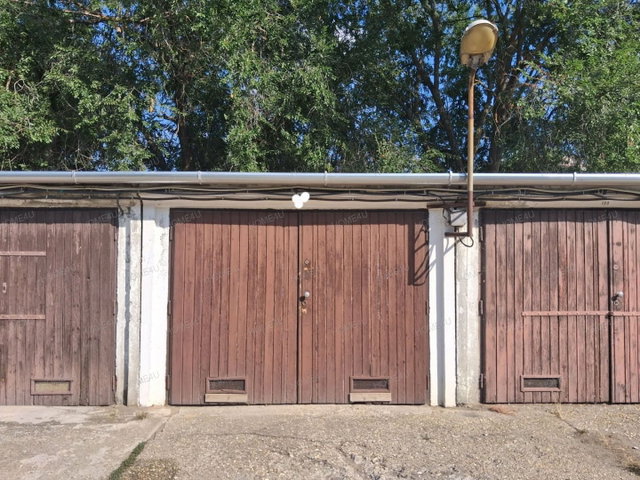 Eladó garázs, Szolnokon 8.5 M Ft / költözzbe.hu