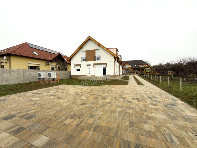 Eladó ikerház, Rétságon, Nógrádi utcában 94.9 M Ft, 5 szobás