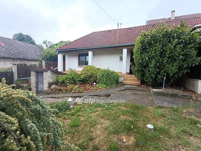 Eladó családi ház, Pusztazámoron 49.9 M Ft, 3+3 szobás