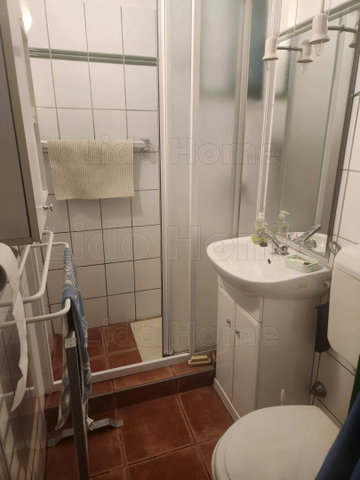 Eladó családi ház, Fonyódon 69.9 M Ft, 5 szobás