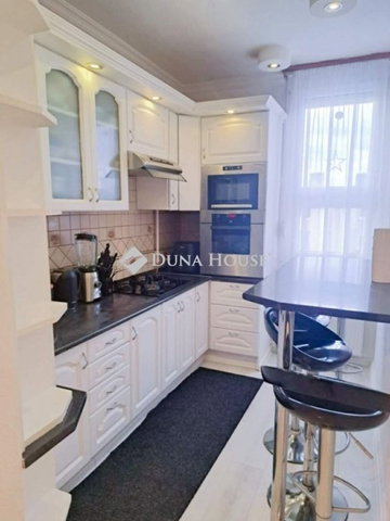 Eladó téglalakás, Sárbogárdon 32.99 M Ft, 2 szobás