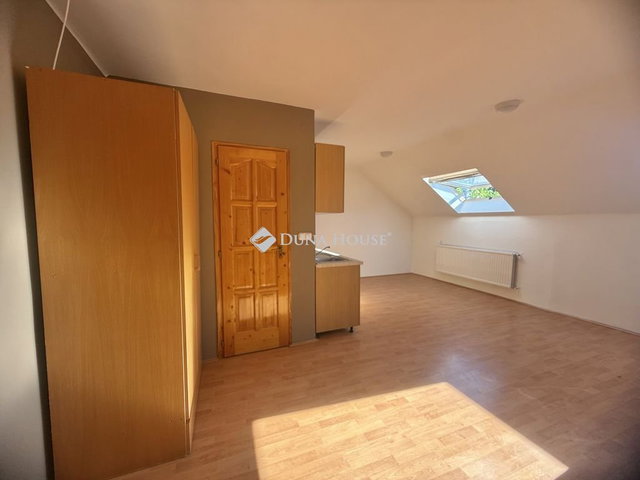Eladó téglalakás, Kozármislenyen, Alkotmány téren 33.9 M Ft