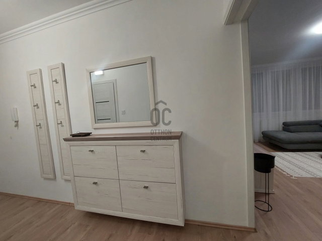 Kiadó panellakás, albérlet, Szekszárdon 225 E Ft / hó, 2 szobás