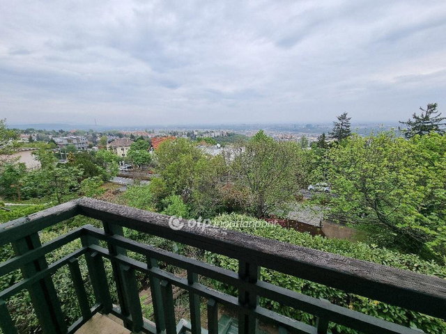 Eladó családi ház, Budapesten, II. kerületben 759 M Ft, 8 szobás