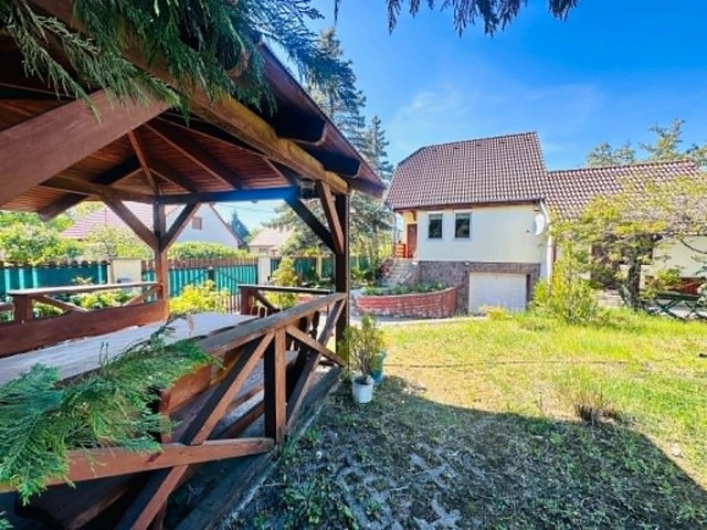 Eladó családi ház, Szentendrén 86 M Ft, 4 szobás