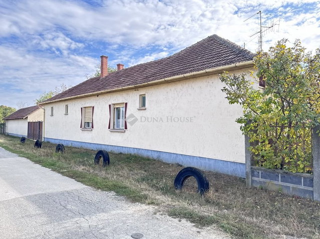Eladó családi ház, Muronyon 23 M Ft, 3 szobás