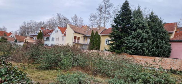 Eladó telek, Kaposváron, Somssich Pál utcában 80 M Ft