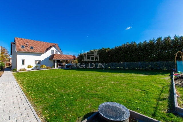 Eladó családi ház, Inárcson 199.99 M Ft, 5 szobás