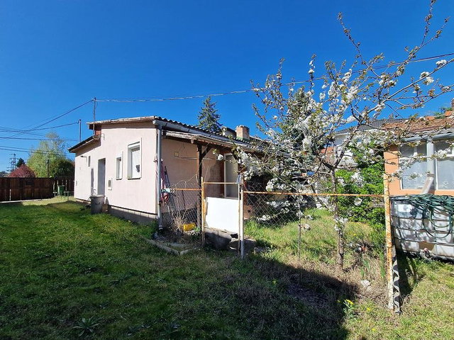 Eladó családi ház, Dunakeszin 89.9 M Ft, 3 szobás