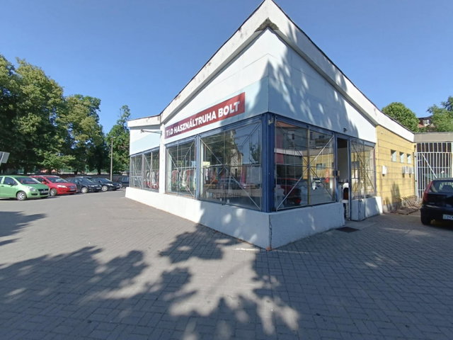 Eladó üzlethelyiség, Hódmezővásárhelyen 44 M Ft