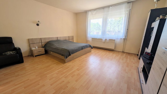 Eladó családi ház, Kunbaracson 39.5 M Ft, 2 szobás