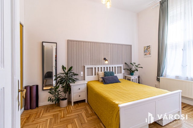 Eladó téglalakás, Budapesten, V. kerületben 134.9 M Ft, 3 szobás