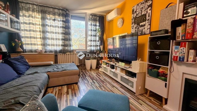 Eladó téglalakás, Szombathelyen 48 M Ft, 3 szobás