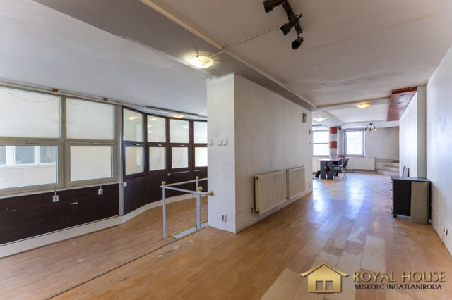 Eladó üzlethelyiség, Miskolcon, Kazinczy Ferenc utcában 33.9 M Ft