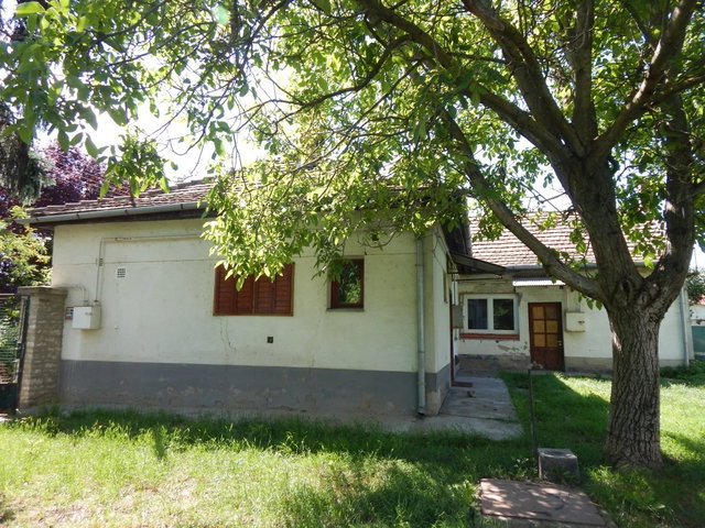 Eladó családi ház, Enyingen 60 M Ft, 4 szobás