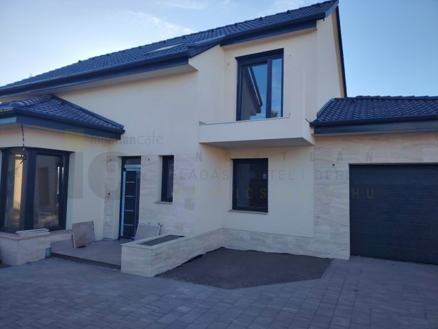 Eladó családi ház, Szegeden, Gerle utcában 165 M Ft, 4 szobás