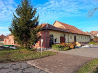 Eladó üzlethelyiség, Kétegyházán 49.9 M Ft