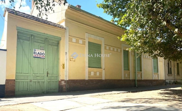Eladó családi ház, Orosházán 44.9 M Ft, 3 szobás