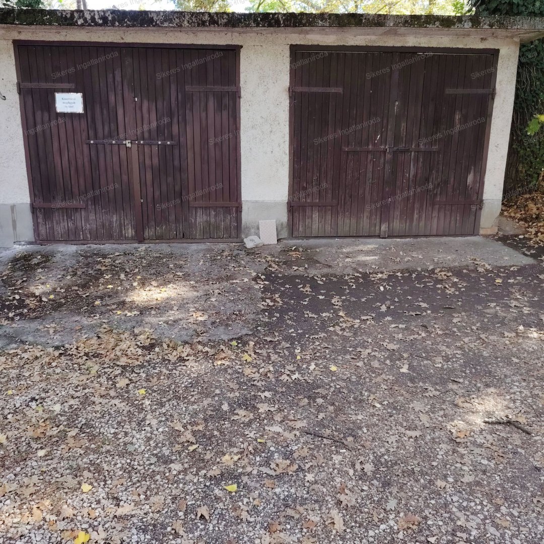 Garázs · 23 m² · 9.900.000 Ft