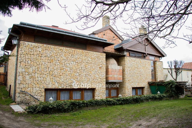 Eladó üzlethelyiség, Tökölön 91.9 M Ft / költözzbe.hu