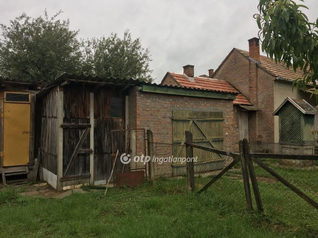 Eladó családi ház, Felsőszentmártonon 20 M Ft, 4 szobás