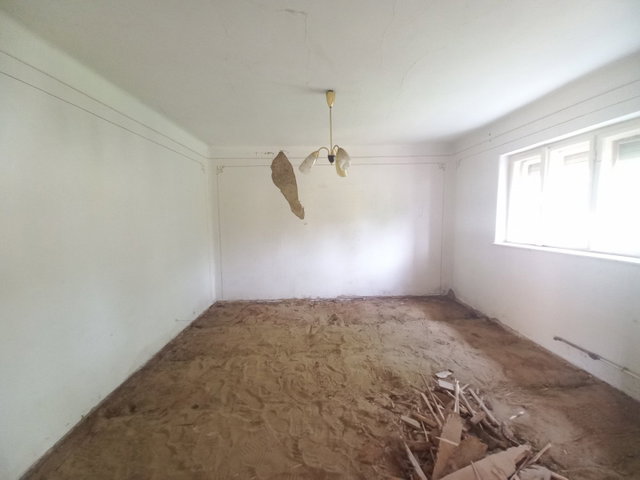 Eladó családi ház, Hajdúböszörményen 28.5 M Ft, 2 szobás