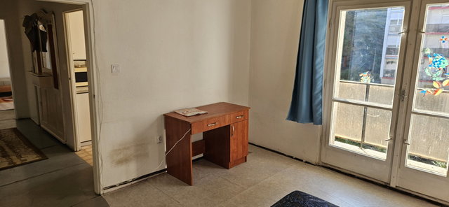 Kiadó panellakás, albérlet, Pécsett, Építők útján, 2 szobás