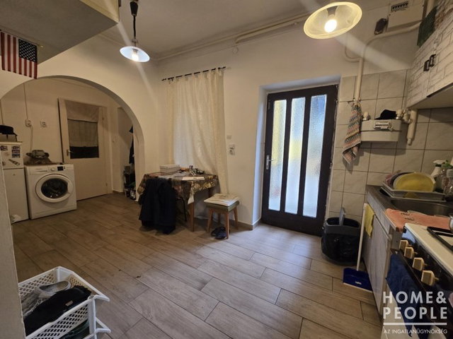 Eladó téglalakás, Szegeden 59 M Ft, 2 szobás